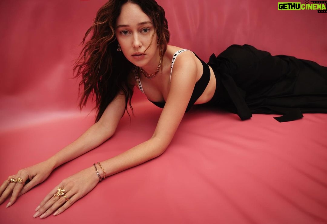 Alycia Debnam-Carey Instagram - Because there’s more post strike content… let me have it. @vogueaustralia 🤍 #thelostflowersofalicehart Styled: @kaila.Matthew’s Photographed: @charliedenno Words: @hannahroserose Hair: @lok_lau Makeup: @isabellaschimid Set design: @rozehooij