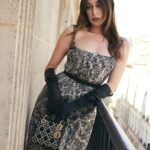 Alycia Debnam-Carey Instagram - Bbs first PFW with @dior A whole dream come true. 🐝✨ #diorSS24 #mariagraziachiuri