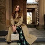 Alycia Debnam-Carey Instagram - She’s a Lady… #LadyDior @dior