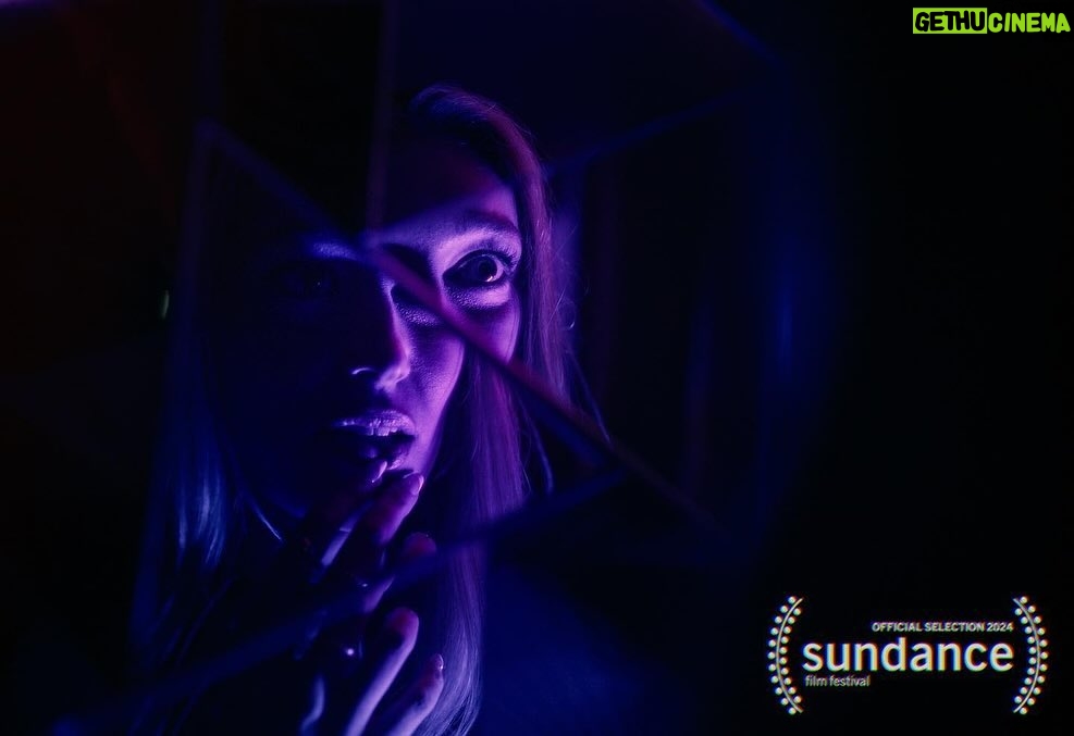 Alycia Debnam-Carey Instagram - We’re going to #sundance 2024!!!✨💫✨I am so excited to share our movie ‘IT’S WHAT’S INSIDE’ with you all! Congratulations to the extraordinary crew, cast and team that made this possible. Huge shoutout to @gregjardin for your incredible vision and the amazing work bts @kingofbingo @notkateandrews @jason_baum @warosenfeld @edithproductions @boldlygola I can’t wait for you all to see this one.✨🧳🔪🪞🪩 @sundanceorg #sundance2024