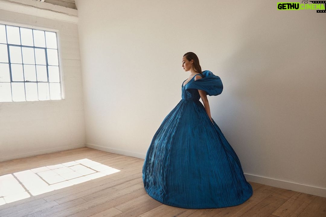 Alycia Debnam-Carey Instagram - 🤍 @schonmagazine Photography + Direction. @benjoarwas Creative Direction + Fashion. @shalevlavan Hair. @dallin.james Make Up. @adambreuchaud Nails. @naokosaita Photography Assistants. @christianscutt + @tylergurdfilm Fashion Assistant. @brigitteshokouhi Special Thanks. @monicawangphoto + The Team @cartier Words. @raeganrubin