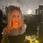 Alycia Debnam-Carey Instagram - happy new year ✨💫 sending love to you all.