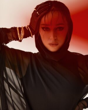 Alycia Debnam-Carey Instagram - @schonmagazine 🧨💋
Photography + Direction. @benjoarwas
Creative Direction + Fashion. @shalevlavan
Hair. @dallin.james
Make Up. @adambreuchaud
Nails. @naokosaita
Photography Assistants. @christianscutt + @tylergurdfilm
Fashion Assistant. @brigitteshokouhi
Special Thanks. @monicawangphoto + The Team @cartier
Words. @raeganrubin