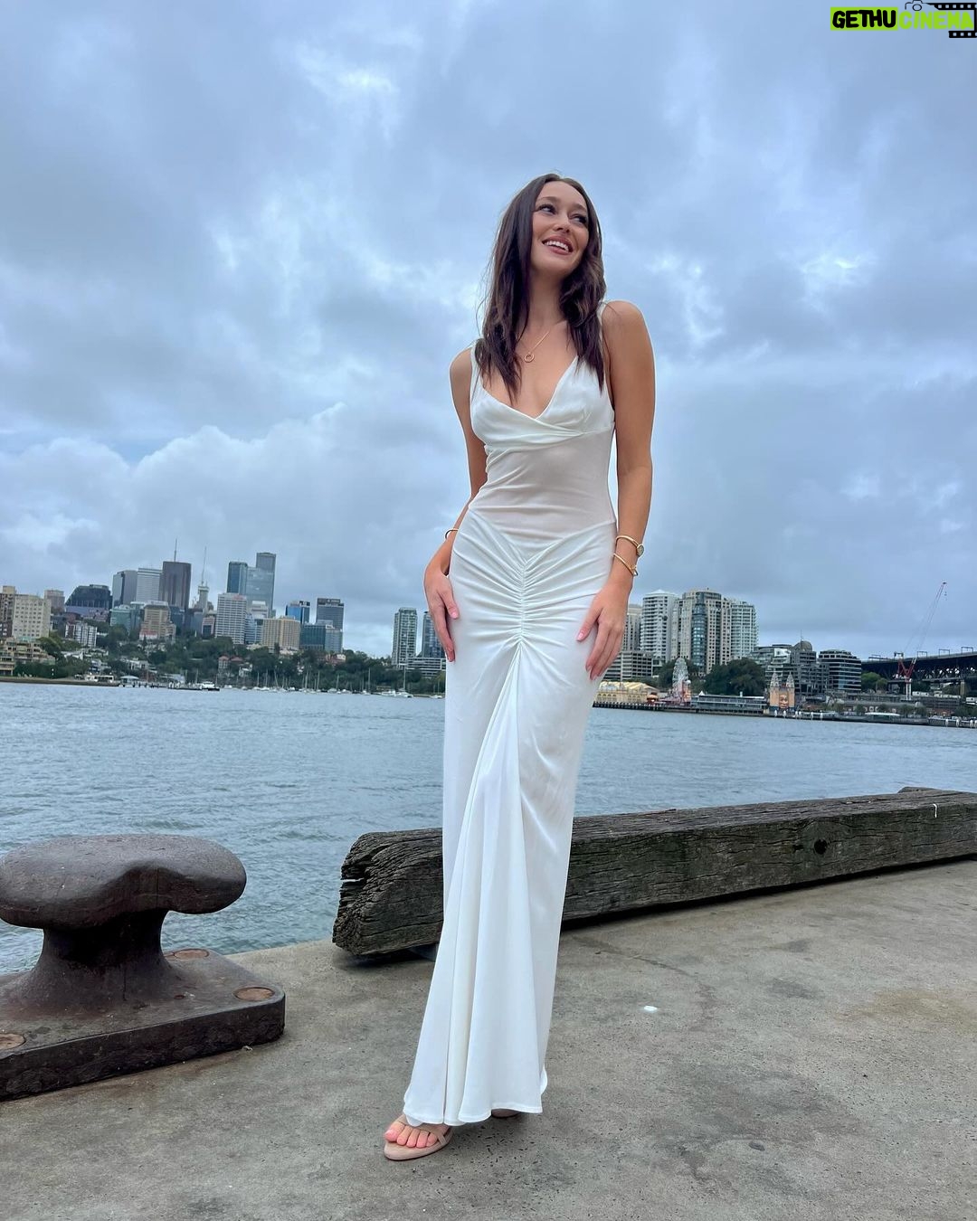 Alycia Debnam-Carey Instagram - @cartier β¨πΌπΌπͺ½ππ€ππͺ½