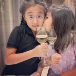 Alyssa Chia Instagram - 8歲了⋯💕🎂 時間就是這樣的飛快～ 必須要說 咘咘真的是個好棒的小姊姊 跟溫暖的孩子～ 她細膩懂事 從不讓我們操心～ 每年的生日願望都很簡單 筆記本或鉛筆盒之類～ 今年 問她的願望想要什麼 她說⋯ 我可以要一隻手機嗎📱⋯🙄 我跟她爸同時說～想的美🤣🤣🤣 她很認份的回答 我知道，我只是想嘛🤣 慢慢想囉👀 生日快樂🎂 暑假快樂🎉 我們愛妳😘 #8歲 #生日快樂