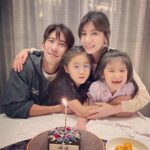 Alyssa Chia Instagram - 8歲了⋯💕🎂 時間就是這樣的飛快～ 必須要說 咘咘真的是個好棒的小姊姊 跟溫暖的孩子～ 她細膩懂事 從不讓我們操心～ 每年的生日願望都很簡單 筆記本或鉛筆盒之類～ 今年 問她的願望想要什麼 她說⋯ 我可以要一隻手機嗎📱⋯🙄 我跟她爸同時說～想的美🤣🤣🤣 她很認份的回答 我知道，我只是想嘛🤣 慢慢想囉👀 生日快樂🎂 暑假快樂🎉 我們愛妳😘 #8歲 #生日快樂