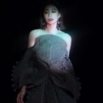 Alyssa Chia Instagram - 最後一次舞台 最後一次大片⋯ 各種想念⋯ 突破自己 就是最棒的嘗試！
