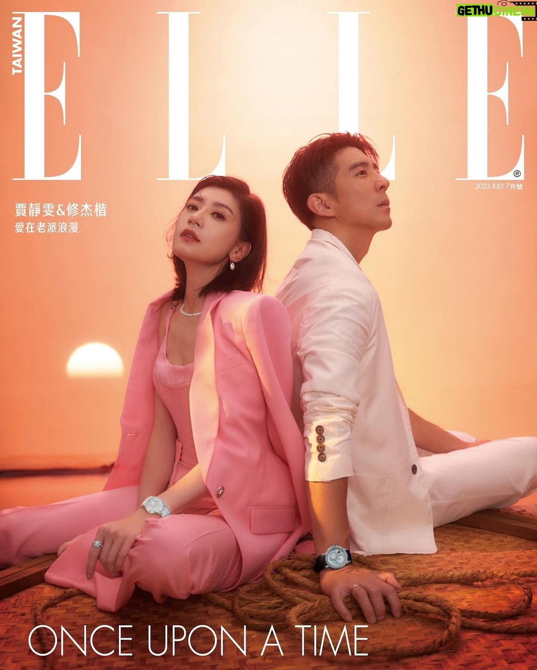 Alyssa Chia Instagram - #ELLE封面大人物 #賈靜雯 #修杰楷 :「婚姻歸於平淡不容易,總還是會碰到驚濤駭浪!」坐在復古的車內,賈靜雯拉開窗簾望著車外,修杰楷微笑地看著她,眼神裡盡是愛意。這是他們結婚8年,再次由當年在巴黎幫他們拍攝婚紗照的攝影師江民仕掌鏡,「坐在車內的那一瞬間,有回到當年拍婚紗照的感覺,覺得很熟悉,但是隔了這麼多年,我們兩個還算保持得不錯,但是還是有一些生活上的變化,照片是不是也會有些不同的樣子?」賈靜雯靜靜地回憶著。 在兩人結婚8 周年的此時此刻, E L L E 邀請他們重溫浪漫回憶, 更搭乘時光機,共譜一段愛在曖昧不明時最美的老派愛情戀曲。 🔗點擊主頁link bio 主頁或上官網看完整訪問 👉🏻追蹤 @elletaiwan 看更多拍攝花絮 @alyssachia @lefthere036 @gucci @harrywinston PROJECT MANAGER & EDIT_DOMINIQUE CHIANG PHOTOGRAPHER _ICURA CHIANG HAIR_UNA AT FOURHAIRCONCEPT(賈靜雯)、BEN(修杰楷) MAKEUP_CLAIRE(賈靜雯)、CHIEN WEI WEN(修杰楷) TEXT_JUNE HOWELL STYLIST_PENGUIN FASHION_GUCCI JEWELRY_HARRY WINSTON VIDEO PRODUCER _ESTHER PAI VIDEO PHOTOGRAPHER_YUN TSENG , STEVEN SU VIDEO EDITOR_HSUNG YUN WANG #elletaiwan #elle時尚圈 #elle娛樂圈 #ellecoverstar #gucci #HarryWinston