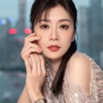 Alyssa Chia Instagram - 很榮幸出席THE REVERSO 水幕音樂秀～在 #上海電影節# 探索光影，捕捉影像瞬間✨