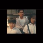 Alyssa Chia Instagram – 有一種思念 叫做「味道」

80年代的台北街頭
矗立在車水馬龍的敦化南路巷子裡有間「天津衛小館」
還有一群調皮搗蛋的小鬼
附近店家聞聲不見其人就知道那是 #賈家的孩子
我們從小在餐廳長大，每天穿梭於廚房和排隊的人潮中
回想當時是沒有網路的封閉時代
都是靠熟客的口耳相傳讓我們家的館子在台北小有名氣
媽媽負責大菜掌廚、爸爸專攻麵食
店裡的招牌水餃好吃到還出名上了報
許多當紅的港台名人都指定來我們家用餐

總是在餐廳玩耍的我們，不僅幫不太上忙，好像也沒特別學到些什麼
不過在耳濡目染之下，長大的我們卻對「吃」有著特殊的情懷
就在今年 @chiaselect.tw成立的四週年
把我們在餐廳的故事拍出來與你們分享
影片穿越回小時候
那些在心裡對爸爸的回憶，就像昨日般的歷歷在目

這也是我們想幫老爸圓的夢
透過 #賈以食日 也透過 #賈家的餃子
來品嚐一種屬於思念的味道

#賈以食日全新冷凍系列
#賈以食日水餃10月5號開賣
#那些說不出口的話都藏在你的心裡麵