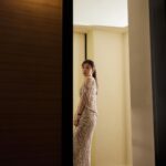 Alyssa Chia Instagram - 很榮幸出席THE REVERSO 水幕音樂秀～在 #上海電影節# 探索光影，捕捉影像瞬間✨