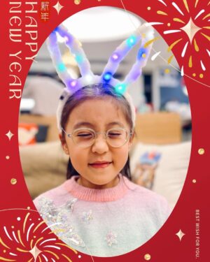 Alyssa Chia Instagram - 初一來跟大家拜年囉！
兔年好運連連🎆🎊
兔年幸福連連💗💗
未來的日子 我們都要好好的！
一起陪伴一整年啦🥰
#2023
#兔年
#新年