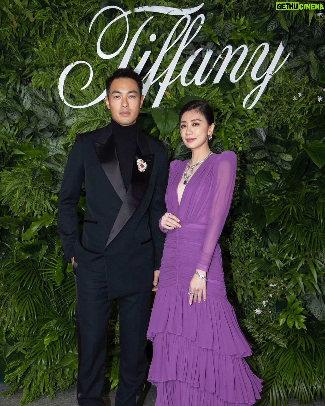 Alyssa Chia Instagram - 今日美帥組合 滿好的😎 沒吃酸梅🫣 滿好的🤣 @yoyang Makeup_ @clairechengmakeup @21caratmakeup Hair_ @chuan518 Styled_ @melinachen @chingcreative_intl @tiffanyandco #tiffanyandco #tiffanybluebook #高級珠寶 #植物綺境
