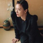 Alyssa Chia Instagram - 一種心情與意境 在那個飄渺的氛圍裡怡然自得 喜歡自己的態度勝過別人看你的眼光 不在乎 反而更自在！ 我是誰 也不重要了 因為我 已不是我😎 怡然自得 就是現在的心境～ Makeup_ @backstagejimywu Hair_ @u88na Styling_ @eavecning Photos_ @icura2000 @charmcover @andrewgn @rochasofficial @maison_kimhekim @official_mikimoto