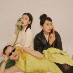Alyssa Chia Instagram - 這一系列的母女姐妹鬧 真的鬧出了時尚風格😎 大愛💕 媽 別鬧了！妳也太時髦了吧😘🤩 PROJECT MANAGER_ DOMINIQUE CHIANG ART DIRECTOR_SANDY YANG PHOTOGRAPHER_ @chou_mo_ STYLING_ @quentilu MAKE UP_ @backstagejimywu HAIR_ @u88na EXECUTIVE ASSISTANT_YILIN HSU @imhyl #ELLETAIWAN #elle娛樂圈 #媽別鬧了#賈靜雯 @elletaiwan @billiethefashionkilla @alicekochiayen @netflixtw @momdontdothat