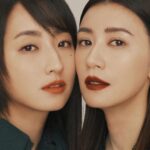 Alyssa Chia Instagram - 這一系列的母女姐妹鬧 真的鬧出了時尚風格😎 大愛💕 媽 別鬧了！妳也太時髦了吧😘🤩 PROJECT MANAGER_ DOMINIQUE CHIANG ART DIRECTOR_SANDY YANG PHOTOGRAPHER_ @chou_mo_ STYLING_ @quentilu MAKE UP_ @backstagejimywu HAIR_ @u88na EXECUTIVE ASSISTANT_YILIN HSU @imhyl #ELLETAIWAN #elle娛樂圈 #媽別鬧了#賈靜雯 @elletaiwan @billiethefashionkilla @alicekochiayen @netflixtw @momdontdothat
