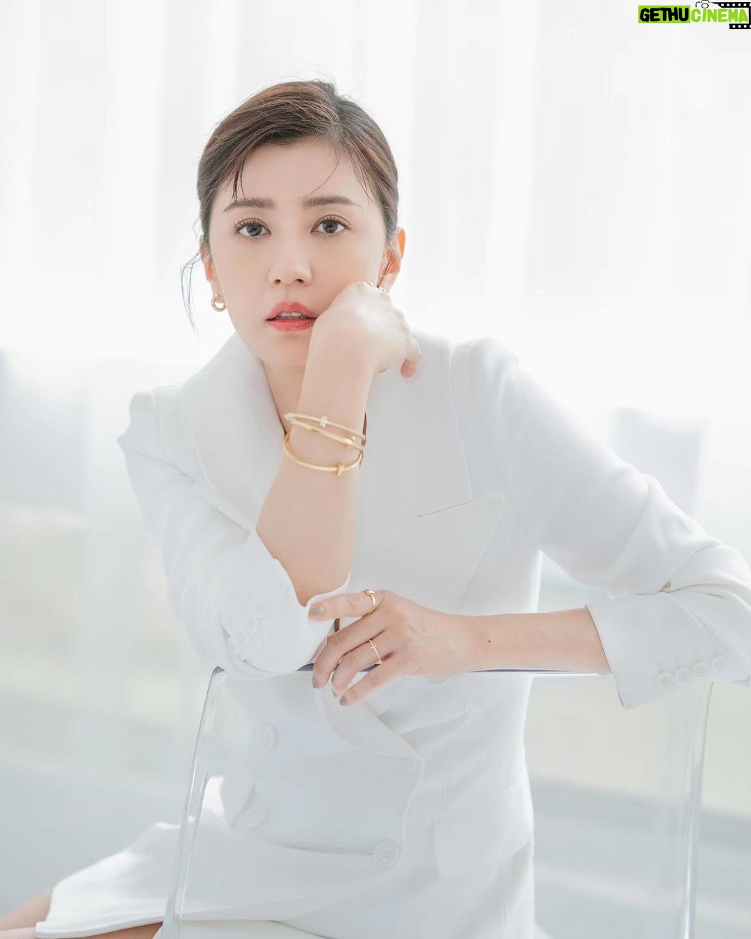 Alyssa Chia Instagram - 無論在什麼時刻,展現最美好的自己,認同自己的選擇。 七夕就快到了,在愛人之餘,也要記得好好愛自己💖 @tiffanyandco #tiffanyt #tiffanypartner