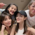 Alyssa Chia Instagram - 女兒帶女婿回娘家😎 我們很幸福 有四位女兒🤣 這次少了妳 @angelsun619 大家慢慢來～🫣🫣 未來～ 我們家應該會越來越熱鬧😂😂 @lefthere036 @_ginglebellaaa @tsaoyuning #姐妹 #幸福 #多回娘家