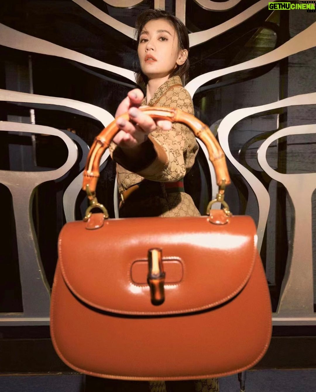 Alyssa Chia Instagram - 怎麼那麼帥啦😎 喜歡這張💓 #Gucci #GucciBamboo1947