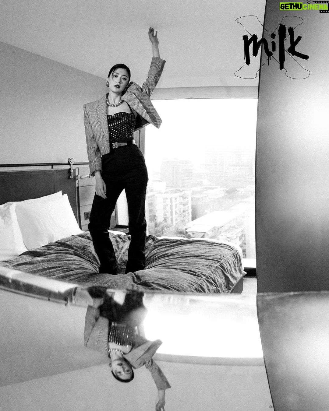 Alyssa Chia Instagram - 這種冷冷的風格😎 starring > @alyssachia photographer > @cwl_photo fashion direction & styling > @ballballchiu realization & issue > @ralph_linyuhong interview > @imalbeechen editor > @zzouxi make up > @backstagejimywu hair > @sydni_q @zoomhairstyling photography assistant > @artawei styling assistant > @ctyiiiiii @afei_ray @shanny1202_ location > 臺北時代寓所 @hotelresonancetaipei presented by @milkxtaiwan - #SAINTLAURENT #YSL @ysl #milkx #milkxtw #april #2022 #cover #coverstory #alyssachia #賈靜雯