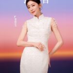 Alyssa Chia Instagram - 一转眼五公到了，穿上旗袍，跟我《入画江南》吧~ #旗袍 #好喜歡