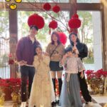 Alyssa Chia Instagram - 遲來的拜年🙏 龍年行大運🧨 揮別2023邁入2024🎉👏 只要全家能健康快樂在一起就是一種福氣啦🥰 祝大家好運龍來 福氣滿袋👏 #2024 #龍年