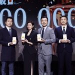 Alyssa Chia Instagram – 好久不見 此時此刻是見面的好時機😎
氣色不好?!@labelleteaofficial 有了你怎麼會不好😎
#Labelle #拉蓓 #燉雞精 #氣色不好
Makeup: @backstagejimywu
Hair: @chuan518
Stylist: @chenghan_han
Jacket: @balmain
Acc: @tastboutique
Shoes: @renecaovilla @renecaovilla.tw
Photo: @yuweiiv