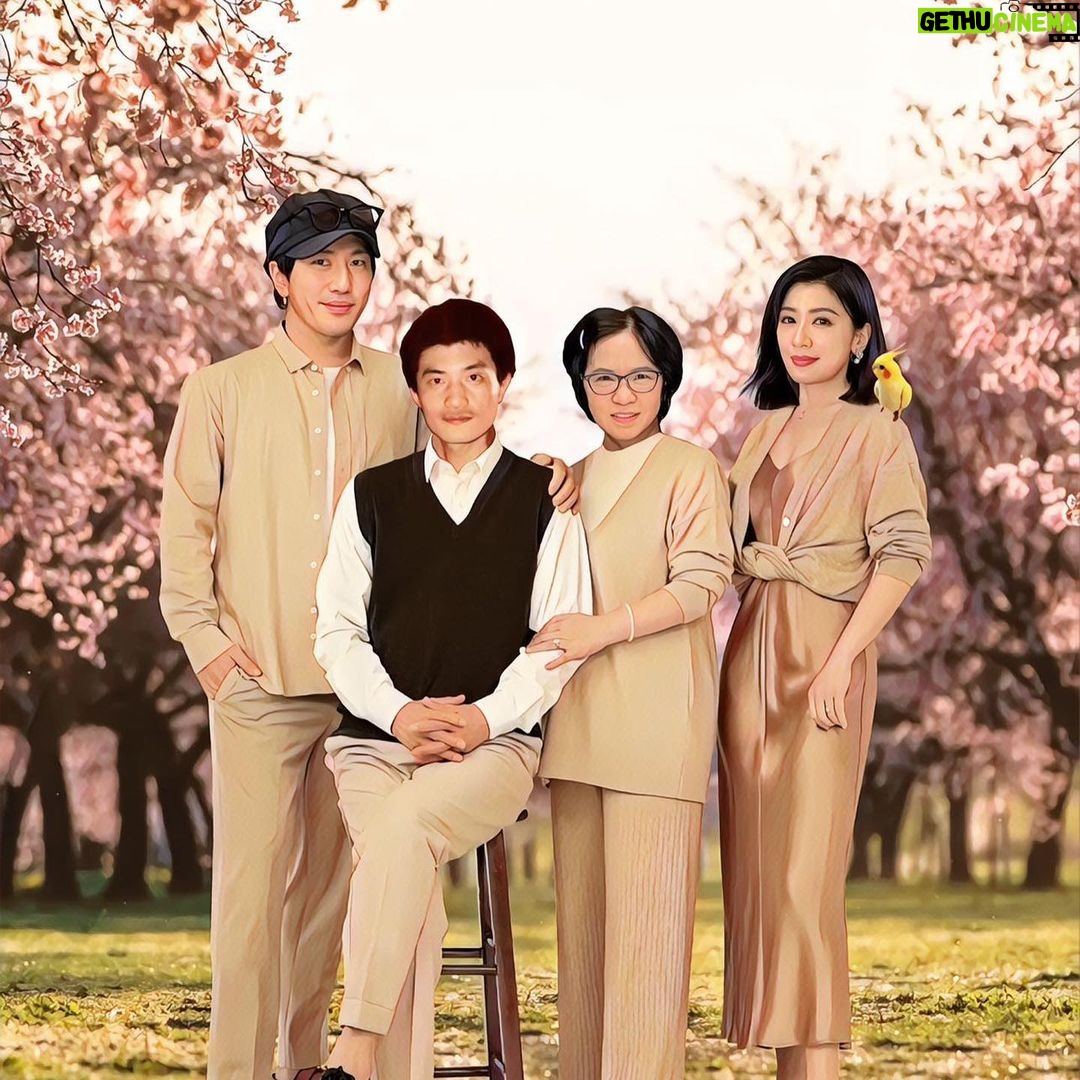 Alyssa Chia Instagram - 今年沒打算過生日🥹 但是還是很謝謝愛我的家人跟貼心的劇組給了我驚喜🥹💕🙏 我很幸福也很知足🙏 修帶著孩子人肉快遞🥹 大女兒的畫 老弟的全家福禮物 一早就讓我在拍戲的現場忍住幸福的淚水收到滿滿的愛意⋯🙏 今年的我收穫滿滿 應該說這幾年的我真的好多經歷是那麼夢幻跟真實⋯ 我只有感謝🙏才能更踏實的擁有🙏 一切都是最好的安排! 一切都有背後的美意! 我的願望依然平淡簡單🙏 健康平安快樂🙏 願祝福我的大家珍惜所有的人事物🙏 愛地球珍惜資源不浪費🙏 怎麼願望越許越多😳🫣 希望願望全部實現🙏 #happybirthday #平安幸福 #健康快樂