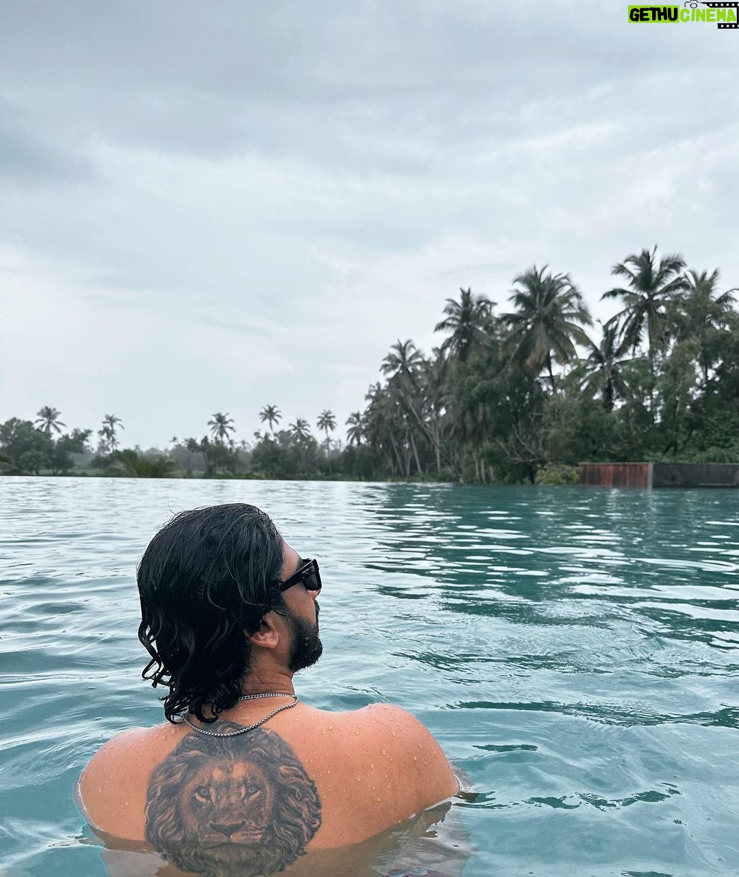 Amaal Mallik - 139.7K Likes - Just Poolin’ Around….