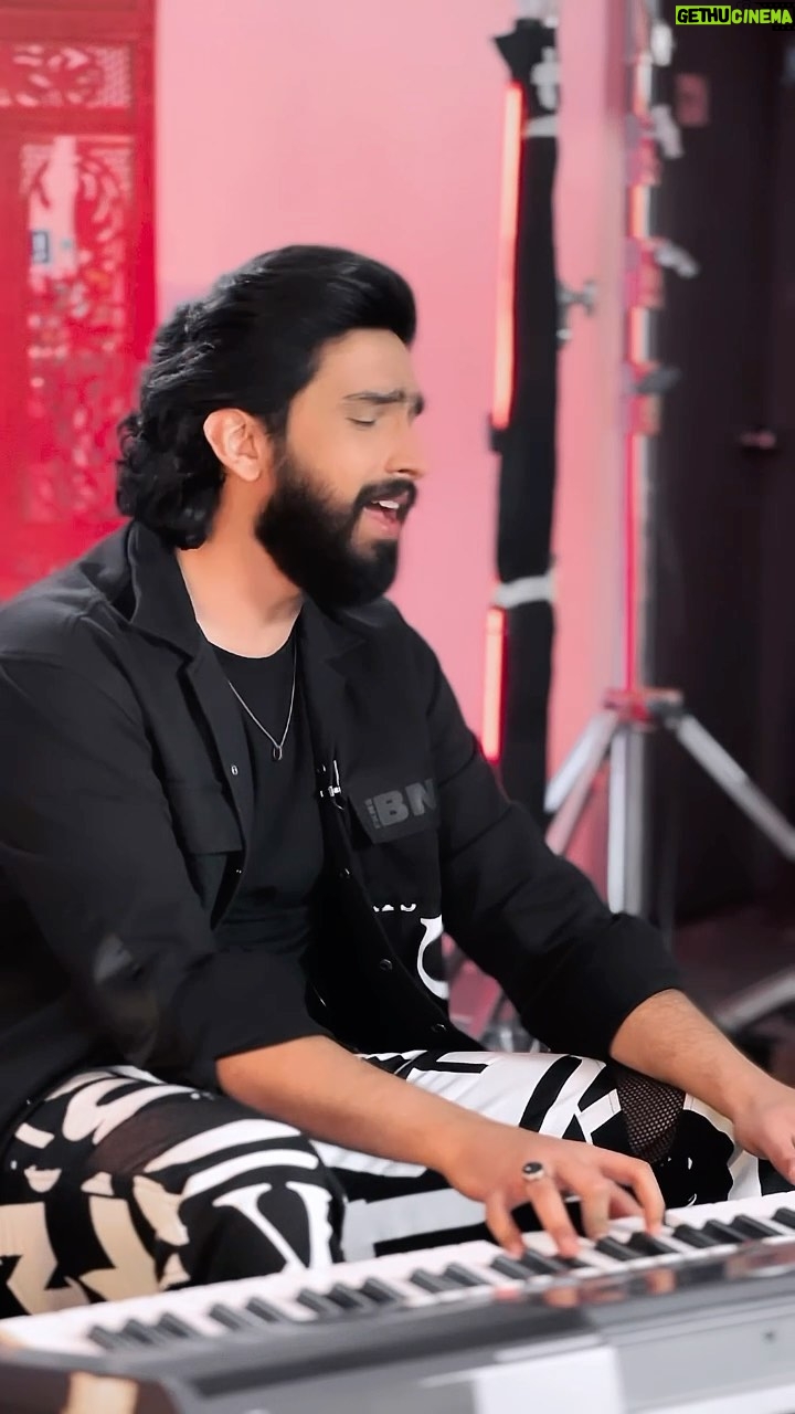 Amaal Mallik Instagram - Celebrating the first birthday of my love anthem #HeerRaanjhana ft. @akshaykumar & @jacquelinef143♥️🎵 Lyrics : @kumaarofficial Singers : @arijitsingh @shreyaghoshal Music Producers : @roy_al_music #AmaalMallik Song Mixed & Mastered By : @ericpillai Mixing Assistant : @michaeledwinpillai Song Recorded by : @vijaydayal (Yash Raj Studios) & @rhsharma009 (Studio 504) Recording Assistants : #SamirDharap (Studio 504) & @chinmay.jpg (Yrf Studios). Live Guitars & Bass : @rolandfernandes25 Live Rhythms & Percussions Arranged & Performed by : @dipesh.varma . Dholaks : @satyajit__r_jamsandekar , @rahulrupawate72 , @ishteyakkhanofficial @mohammadshad Tablas : @satyajit__r_jamsandekar @rahulrupawate72 Additional Percs : @satyajit__r_jamsandekar @dipesh.varma Music Assistants : @anshradia @yashnarvekar92 @shishirsamant @ldssainimusic @rizshain9 @ankush_bhardwaj00007 @vivek_bharti1 @gauravshift @picturepatil @rujulio_1309 @farhadsamji @wardakhannadiadwala @nadiadwalagrandson @tseries.official @shivamchanana @vivinsachdeva @rajchanana @sonalc23 #WeTheBlessedMusic #AmaalMallik #AkshayKumar #JacquelineFernandez #ArijitSingh #ShreyaGhoshal #Kumaar #Tseries #BhushanKumar #SajidNadiadwala