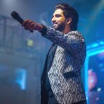 Amaal Mallik Instagram - ⁣Music expresses that which cannot be put into words & that which cannot remain silent ♥️🎵⠀ ⠀ ⠀ Stylist : @castelino_priyanka ⠀ Blazer : @motifbyudhaymahajan ⠀ Shirt & trouser : @laadoredesignerstudio⠀ Shoes : @mondarroshoes Hair & Makeup : @rahul_hmua