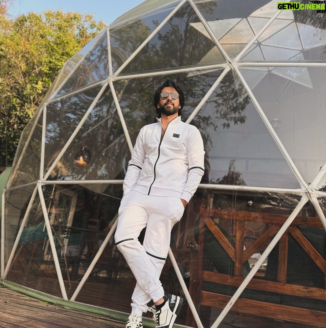 Amaal Mallik - 213K Likes - Sunday ⛅️🌴