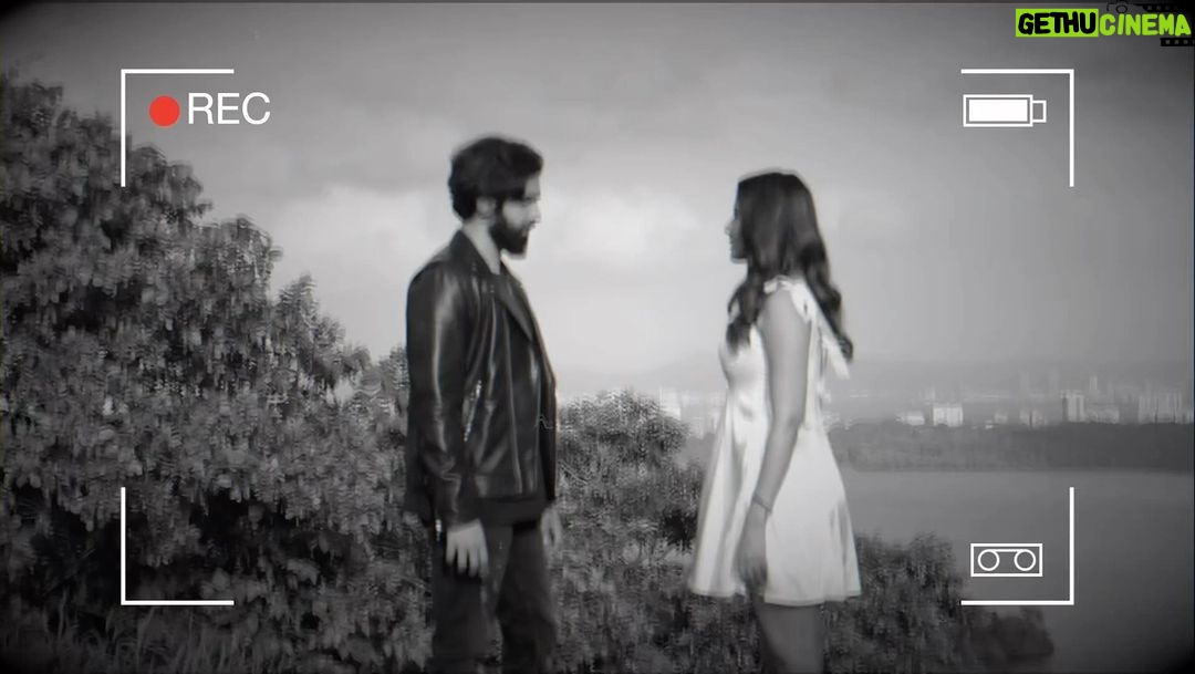 Amaal Mallik Instagram - #PyaarEkTarfaa BTS ♥️🎵 Thank you for blessing this song with so much love. A big hug to the entire team that worked really hard into making this sound and look beautiful ❤️ Music Team - Song Arranged & Produced By : @vaibhavpani & @amaal_mallik Song Mixed by : @vijaydayal (Yash Raj Studios) Audio Mastered by @beckermastering Song Recorded at Studio 504 by : @rhsharma009 . Recording & Mixing Assistants : #SamirDharap (Studio 504) & #ChinmayMestry (Yrf Studios) Foley & Sfx : @ganesh.sounddesign . Acoustic & Electric Guitar: @vaibhavpani & @rolandfernandes25 . Woodwinds : @parasnathflute . Drums : @sahilplaysdrums Bass : @rolandfernandes25 . Music Assistants : @tanmaayy , @anshradia , @yashnarvekar92 , @shishirsamant , @ldssainimusic (LDS), @rizshain9 , @ankush_bhardwaj00007 , @vivek_bharti1 , @gauravshift , @picturepatil , #RujulDeolikar Video Team : Production House - @mwm.entertainment Director - @rayhaanpatni . Producer - @daboomalik . Creative Producer - @hashimbachooali . DOP - @haider.camera D.A - @rizzitizzz . Line Producer - @arjunrai5822 . Production Manager - @amirkhan1848 Art Director : @s.s_sagar 2nd camera operater - Raz Rehman Ali. 1st AC - Haseeb Tamboli. 2nd AC - Harshit Saini. 3rd AC - Suyash. Focus pullers - Gurudutta Patil & Prem Kumar. 2nd Assistant Dir - Prince Soni. 3rd Assistant Dir - Durgesh Pathak. Editor - Ramiz Dalal. Assistant Editor - Shaharyar Khan. DI Colorist - @hany20130 (Nube Cirrus) Online Editors - @mandy6323 & Isar Ali Khan. VFX Artist - @humble_dikshish (Studio Curiosite) Edit Studio Managed By - @ccirag & Mounil Houque @studiocuriosity_ BTS Shot By - @themediatronic @manaskhuman @rinkeshmakwana @prabhat66 @mnvlade Amaal Mallik Entourage - Hair Stylist - @getlostwithnikki . Make Up & Prosthetics - @poonamsfx . Additional Hair Styling & Makeup : @arun5779 & @makeover_baba_chaursiya Stylists / Costume Designers : @soodpranav & @kkrisnakk . Production Assistant - @rajkumarmondal007 @inderjeetkatheria