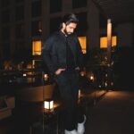 Amaal Mallik Instagram - What we do in life, echoes in eternity 🖤🎵 Styled by : @malvika_tater Outfit : @nm_design_studio @jackandjones @benetton_india 📸 : @kartikkher @xo.visuals