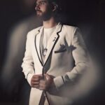 Amaal Mallik Instagram - White Knight ♘ Styled by @malvika_tater Custom Made Suit by @ankitabajajlabel Accesories by @thetiehub