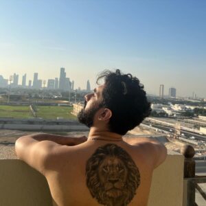 Amaal Mallik Instagram - Having the best time at the #occidentalaljaddaf in Dubai 🤘🏻♥️

@stagealjaddaf @occidental_AlJaddaf