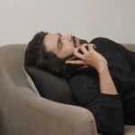 Amaal Mallik Instagram - Wanna know my favourite chill spots and the one loyal chair that keeps me productive and going ? Catch the vibe I’ve created with the help of @hometownindia 🏡♥️ New inspirations call for new spaces, check out HomeTown’s amazing range of stylish offerings to create your unique vibe and #MakeSpaceForNew