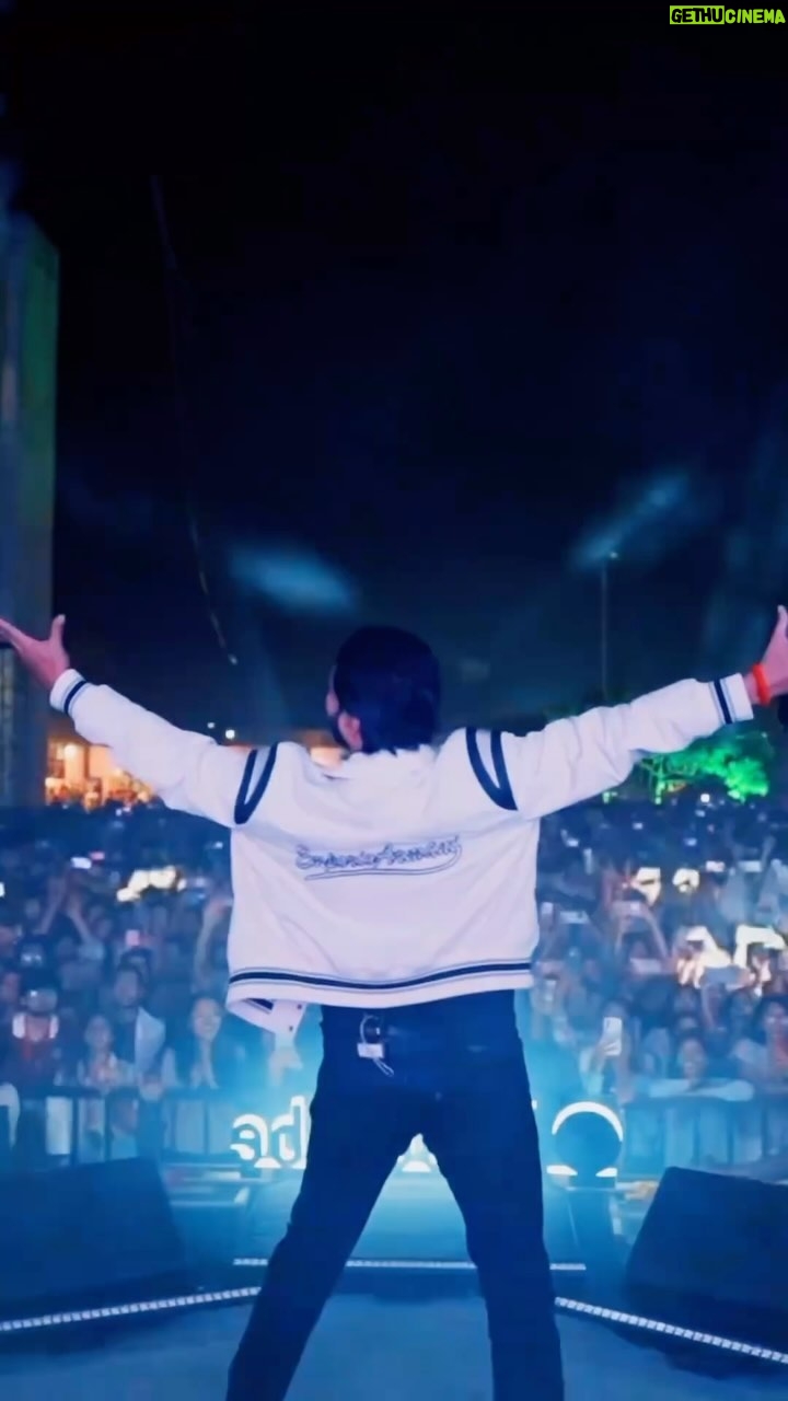 Amaal Mallik - 159.3K Likes - #AmaalMallikLive at @aiimsraipurmsws ♥️🎵
.
.
.
.
@orianaaiims @tribevibe.live @onstagetalents @shovenshah @mourjo @hellyvasavada @hamzakazi_drums @azeemdayani @dcatalent @onstagetalents @yashnarvekar92 @bosco.fernandez @among_jamir @rolandfernandes25 @dipesh.varma @aritra_on_the_drums @ashwin___suvarna @jaked.visuals @jaidevterphale @slimbone_ak.