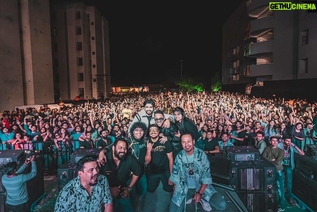 Amaal Mallik - 211.1K Likes - @amaal_mallik for @orianaaiims
.
📸 : @jayanthshah
.
.
@kreativekeedaent x @orianaaiims
#music #musician #musicproducer #india #amaalmallik #band #concert #concertphotography #festival #live #livemusic #concertphoto #indainsingers #singer #concerts #indianphotography #musiclife #musicfestival #amaalianforlife #potraits #sfx #fireworks