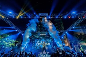 Amaal Mallik Instagram - @amaal_mallik for @orianaaiims
.
📸 : @jayanthshah 
.
.
@kreativekeedaent x @orianaaiims
#music #musician #musicproducer #india #amaalmallik #band #concert #concertphotography #festival #live #livemusic #concertphoto #indainsingers #singer #concerts #indianphotography #musiclife #musicfestival #amaalianforlife #potraits #sfx #fireworks