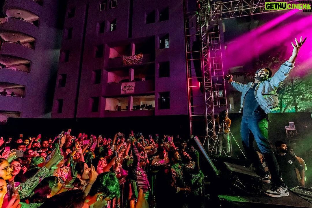 Amaal Mallik - 211.1K Likes - @amaal_mallik for @orianaaiims
.
📸 : @jayanthshah
.
.
@kreativekeedaent x @orianaaiims
#music #musician #musicproducer #india #amaalmallik #band #concert #concertphotography #festival #live #livemusic #concertphoto #indainsingers #singer #concerts #indianphotography #musiclife #musicfestival #amaalianforlife #potraits #sfx #fireworks