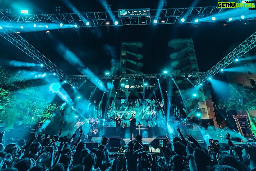 Amaal Mallik - 211.1K Likes - @amaal_mallik for @orianaaiims
.
📸 : @jayanthshah
.
.
@kreativekeedaent x @orianaaiims
#music #musician #musicproducer #india #amaalmallik #band #concert #concertphotography #festival #live #livemusic #concertphoto #indainsingers #singer #concerts #indianphotography #musiclife #musicfestival #amaalianforlife #potraits #sfx #fireworks