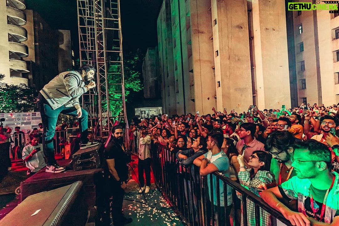Amaal Mallik - 211.1K Likes - @amaal_mallik for @orianaaiims
.
📸 : @jayanthshah
.
.
@kreativekeedaent x @orianaaiims
#music #musician #musicproducer #india #amaalmallik #band #concert #concertphotography #festival #live #livemusic #concertphoto #indainsingers #singer #concerts #indianphotography #musiclife #musicfestival #amaalianforlife #potraits #sfx #fireworks