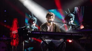 Amaal Mallik Instagram - “When you play, allow the music to break your heart with its beauty.”