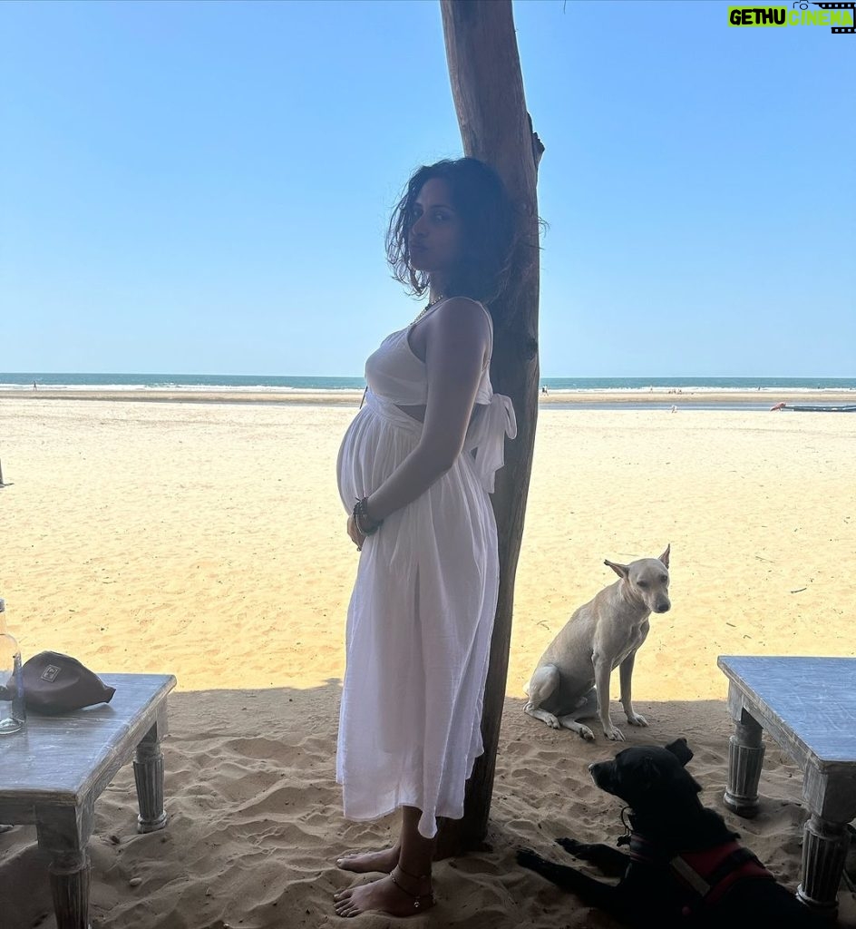 Amala Paul Instagram - Babe with baby bump 🤍🪬🪬🪬