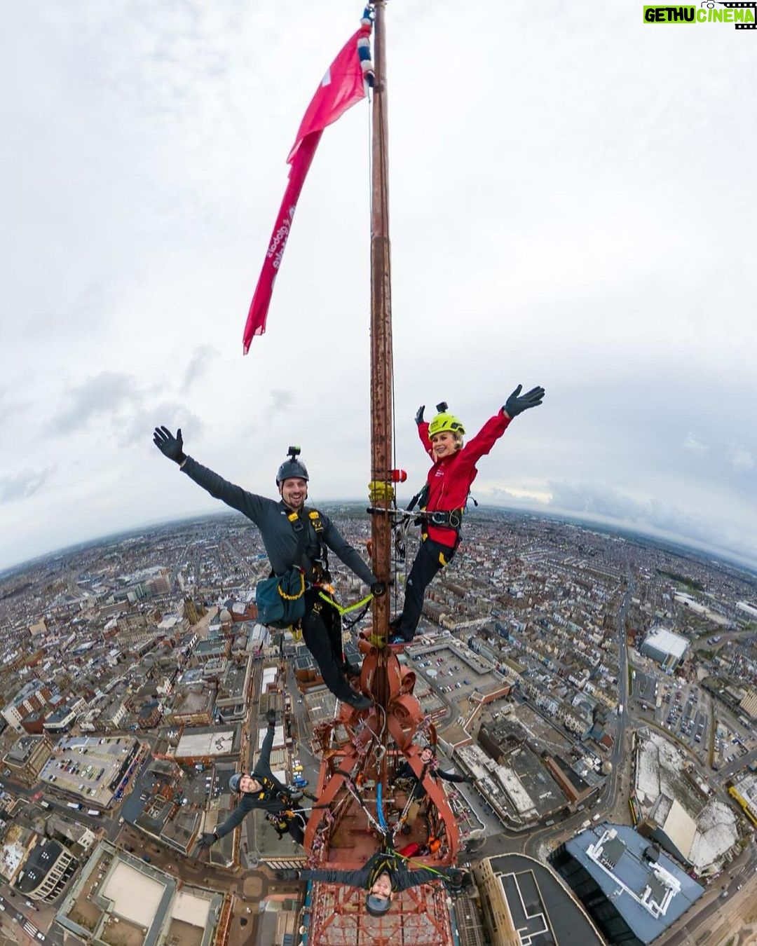 Amanda Holden Instagram - Flying the flag for @globals_make_some_noise on top on #blackpooltower…honestly the most terrifying thing I’ve ever done but I learnt I’m the first member of the Public to ever climb THAT high! What a start to the week😂#monday