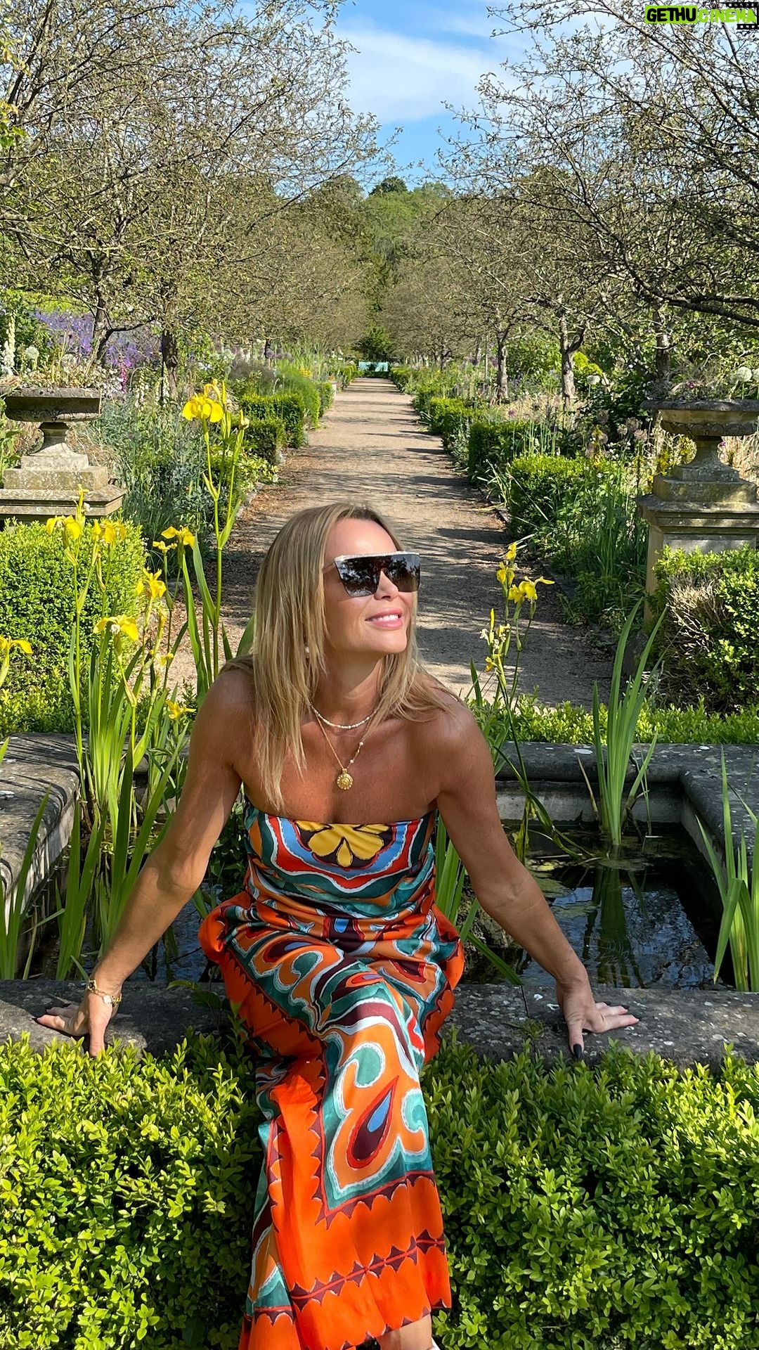 Amanda Holden Instagram - A gorgeous lunch at beautiful @beaverbrook their air balloons are officially open ❤️🥂🥂