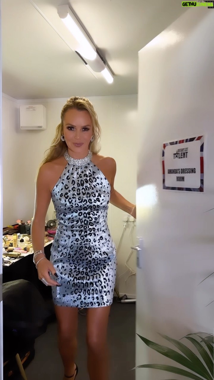 Amanda Holden Instagram - Backstage @bgt 🇬🇧