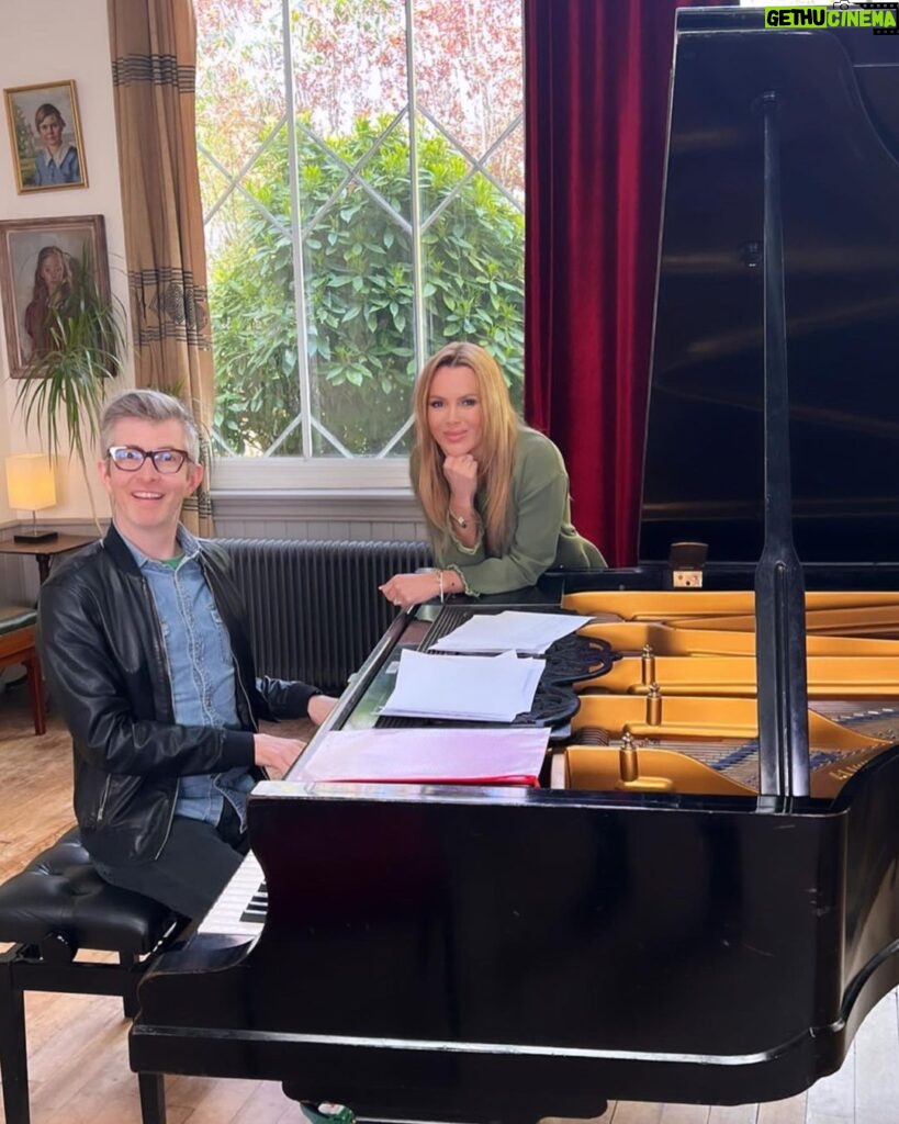 Amanda Holden Instagram - Mandy and Malone! Album cover 😂Sing For The King is on BBC One tonight at 8 o’clock. How we put together a 300 strong choir from across the uk to perform at his Majesty King Charles 3rd - concert on Sunday at Windsor Castle!