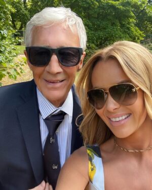 Amanda Holden Instagram - Woken up to this sad,sad news. 
I loved Paul. He was brilliantly opinionated ,searingly sharp and very funny.. I loved our conversations ..I can’t quite believe it. Thoughts with Andre and their family ..💔